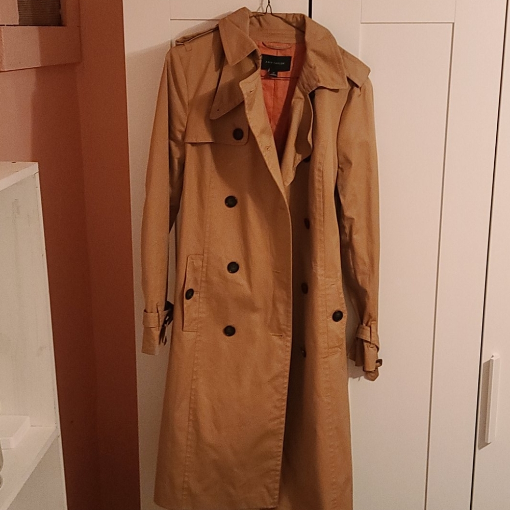 ANN TAYLOR trenchcoat